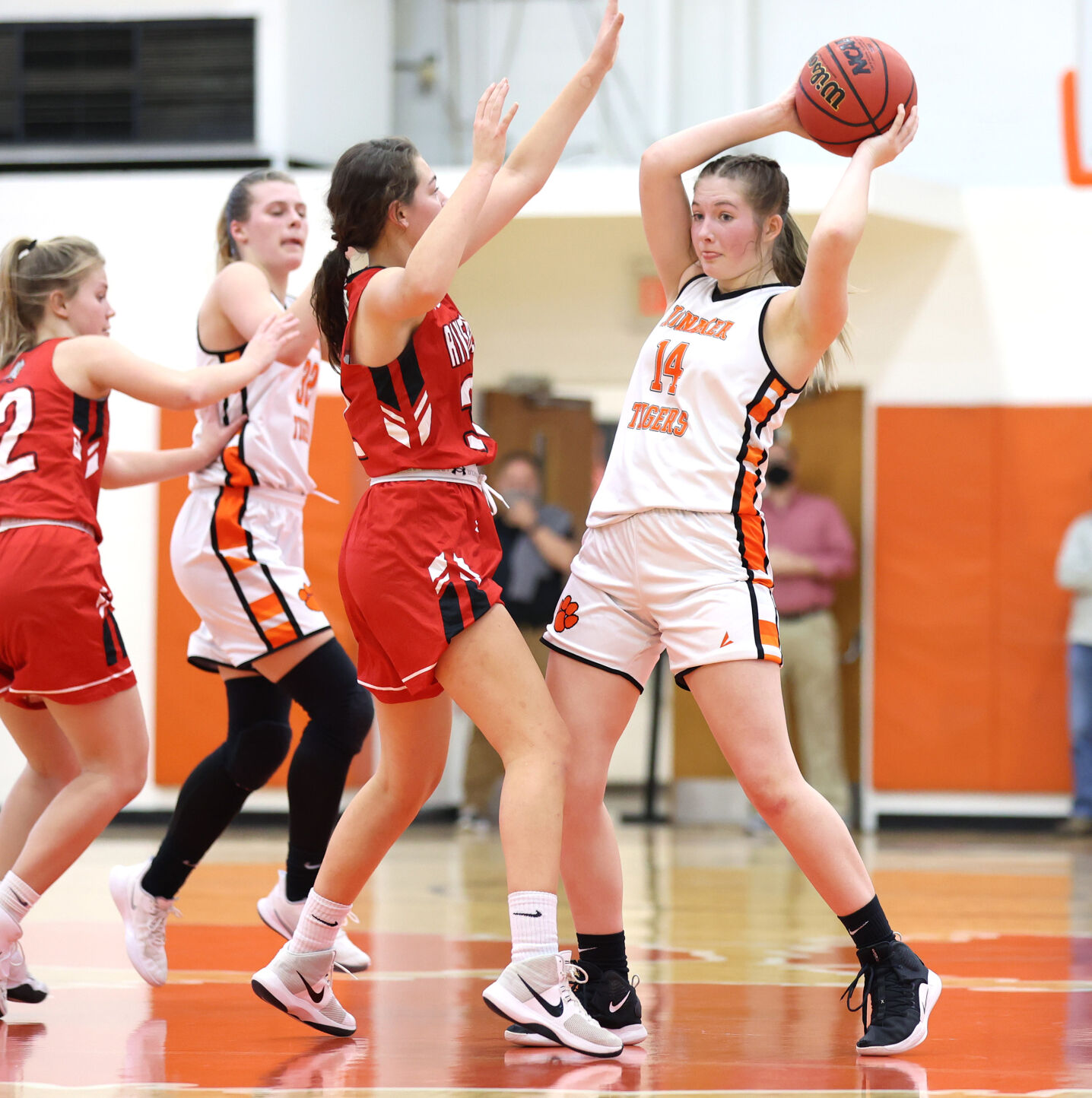 Riverheads vs Honaker girls basketball